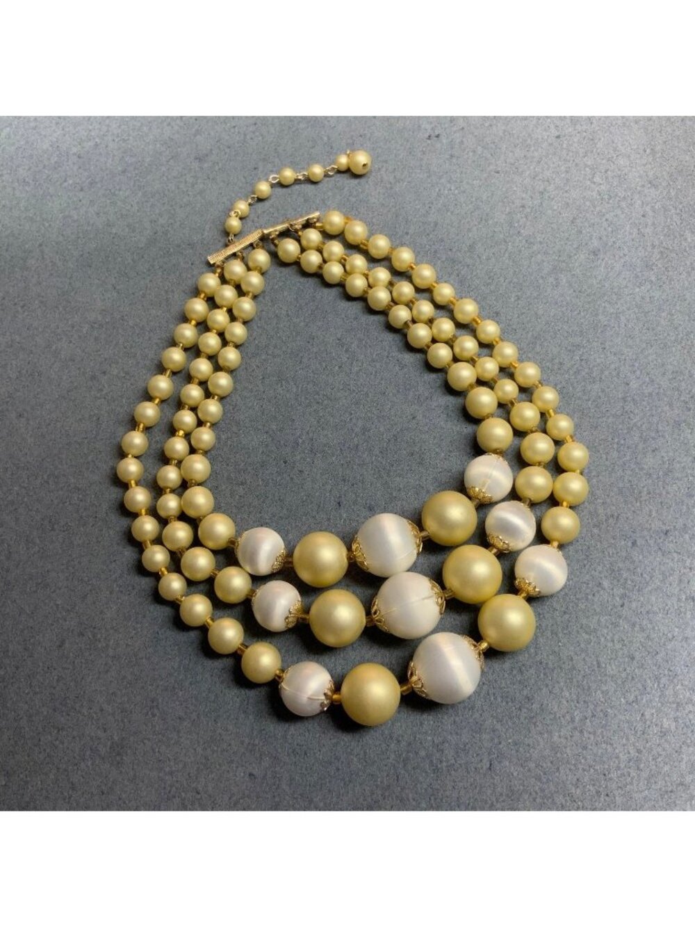 Vintage Triple-Strand Necklace As-Is Beige Pearl White Beads Gold Graduated Glam